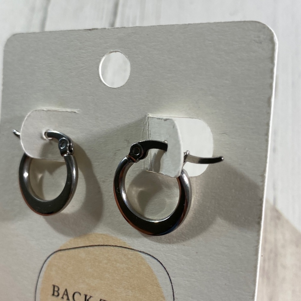 Small hoops - Picture 2 of 3